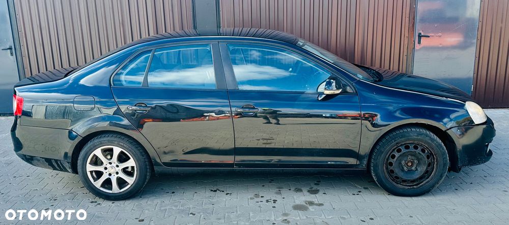 Volkswagen Jetta 1.9 TDI Comfortline - 15