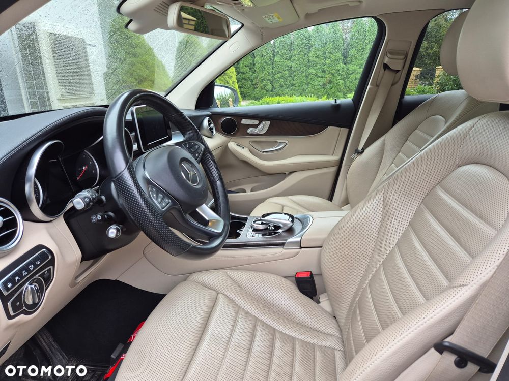 Mercedes-Benz GLC - 6