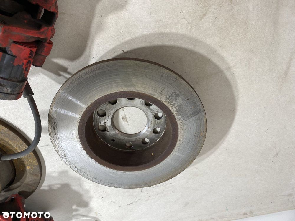 SWAP ZACISKI HAMULCOWE JARZMA TARCZE PRAWY LEWY TYŁ KOMPLET 270MM GOLF VIII Audi A3 8V 0V4 - 6