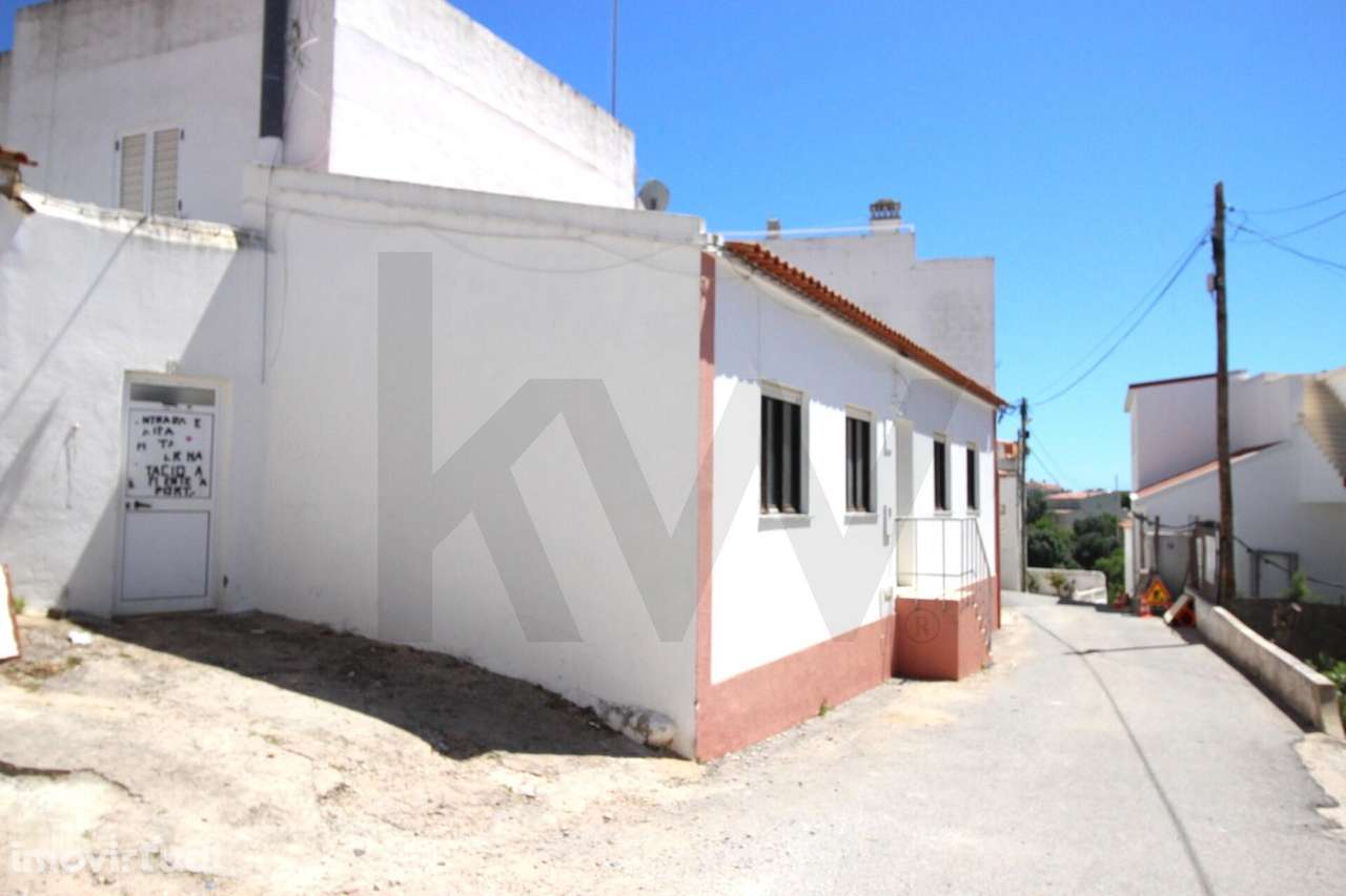 Moradia no centro da Vila de Pêra, terraço panorâmico com vista mar! - Grande imagem: 4/49