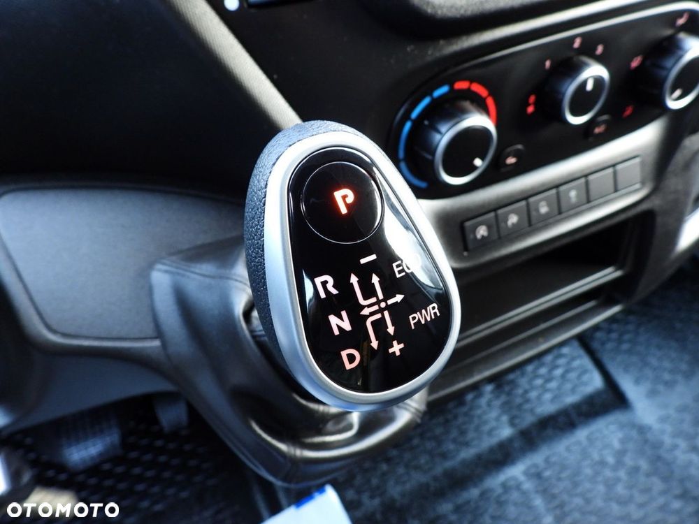 Iveco DAILY 35S14 FURGON CHŁODNIA  0*C ZASILANIE 230V NAWIGACJA AUTOMAT  KLIMATYZACJA  140KM - 36