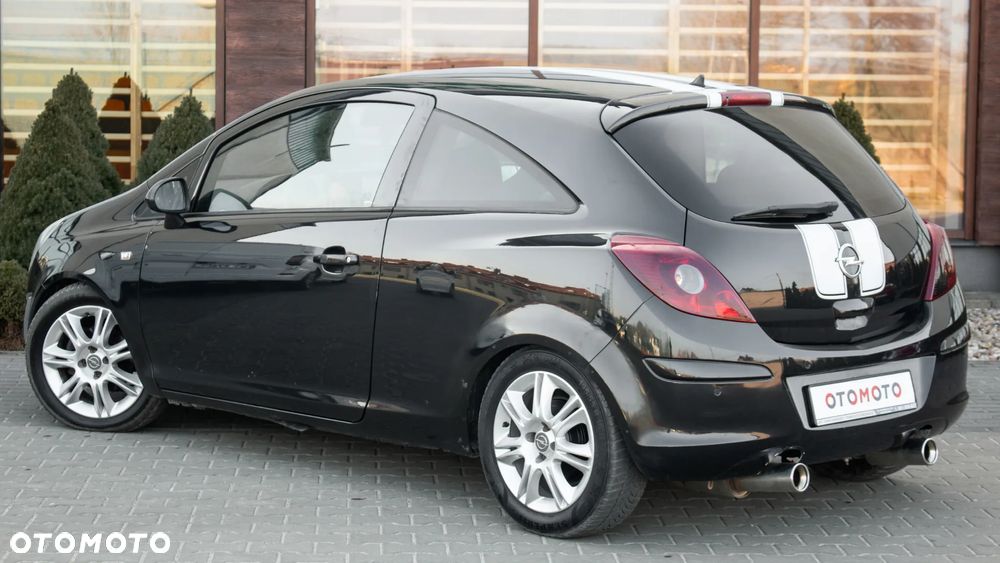 Opel Corsa 1.4 16V Edition 150 - 10