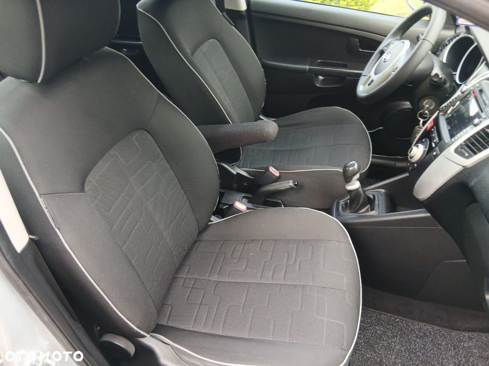 Kia Venga 1.4 CVVT Dream Team Edition - 28
