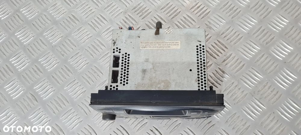 Nissan Terrano II Radio - 4