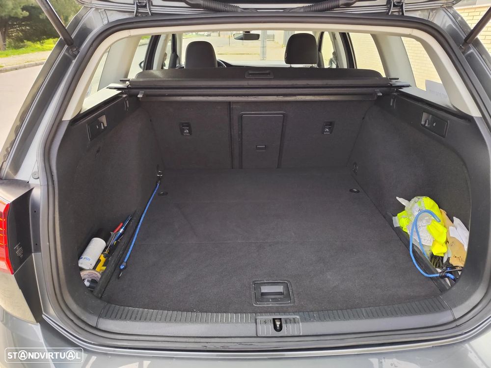 VW Golf Variant 1.6 TDi Confortline - 6