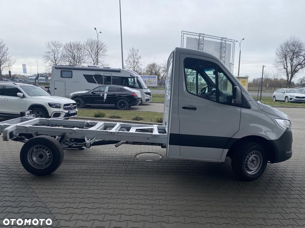 Mercedes-Benz Sprinter - 4