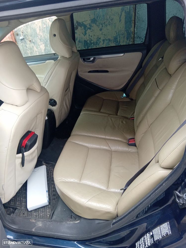 Volvo V70 - 10