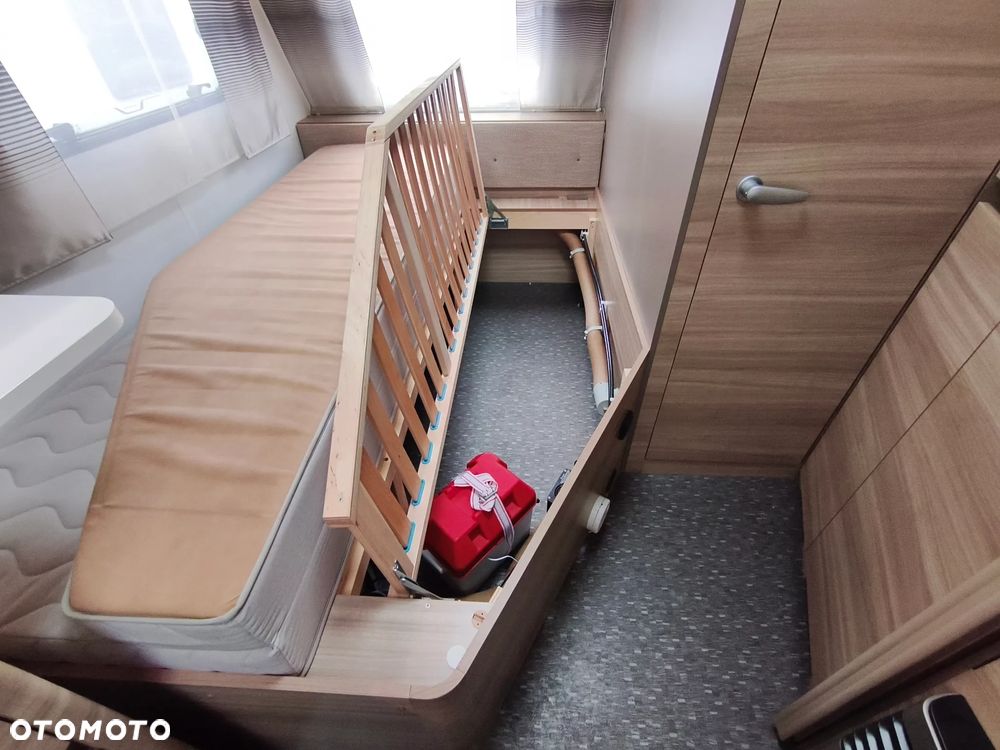 Adria - 30