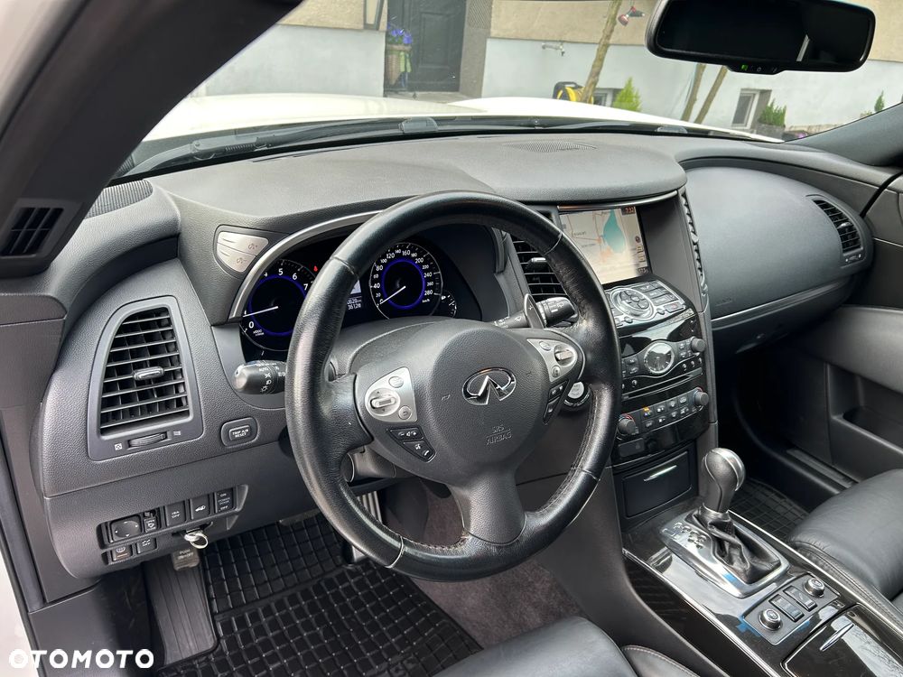Infiniti QX70 3.7 AWD Design - 13