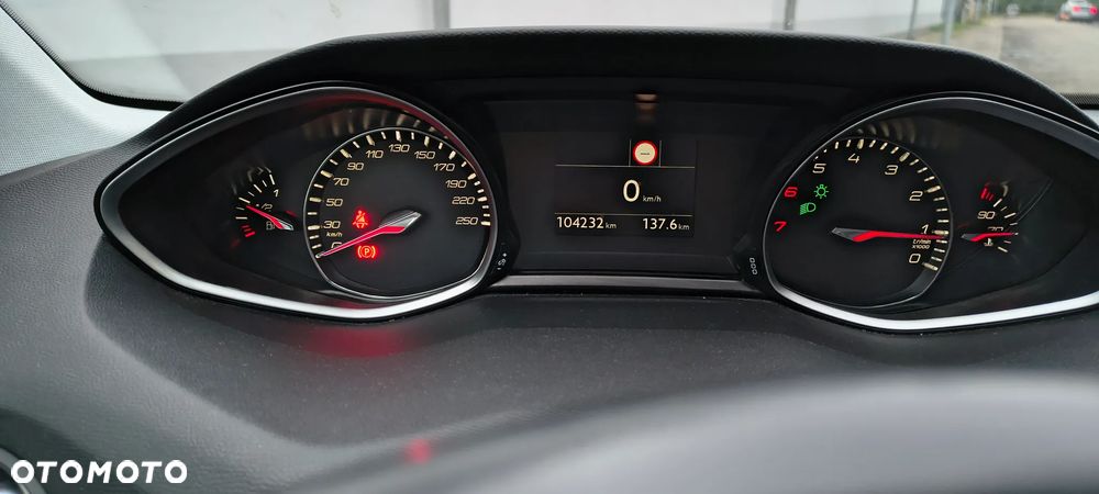 Peugeot 308 1.2 PureTech Allure S&S - 9