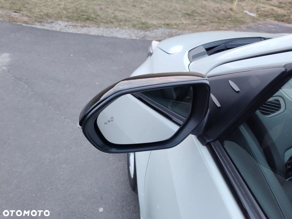 Toyota Yaris Hybrid 1.5 Executive - 25