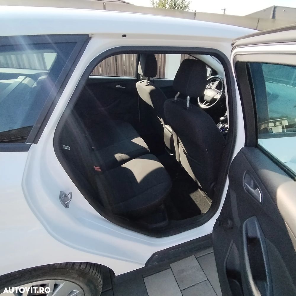 Ford Focus 1.5 TDCi Trend - 11