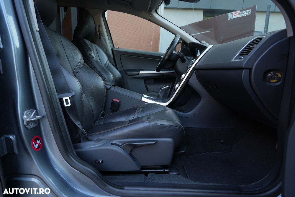 Volvo XC 60 D4 Geartronic Summum - 11