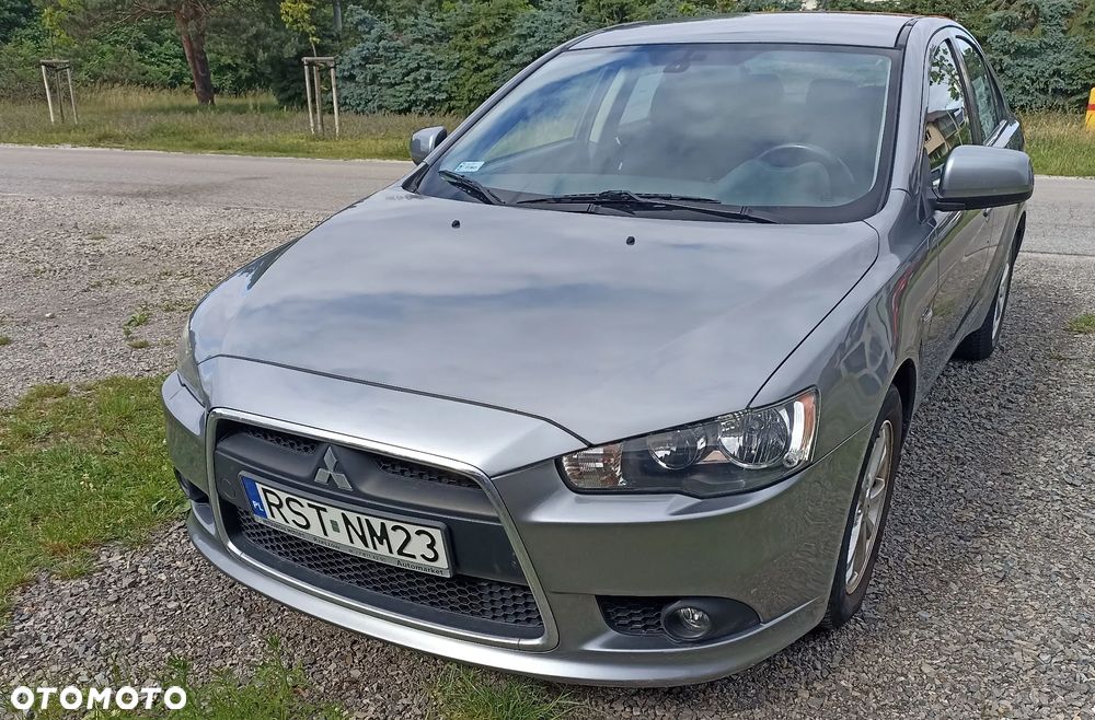 Mitsubishi Lancer 1.6 Invite - 1