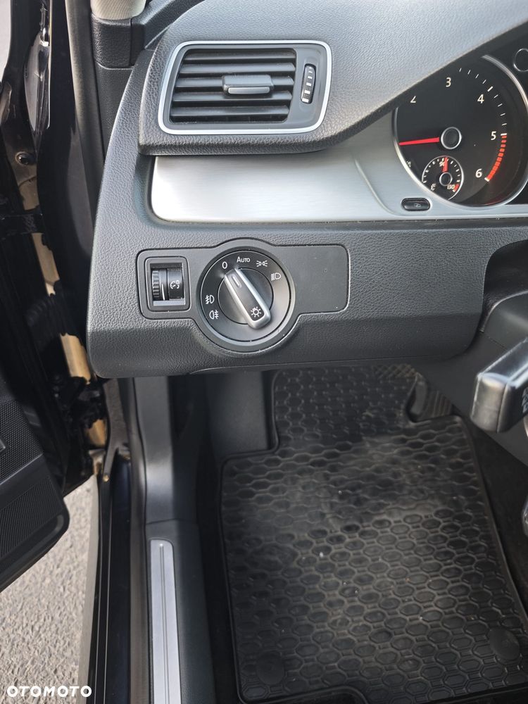 Volkswagen Passat 2.0 TDI DPF DSG Highline - 12