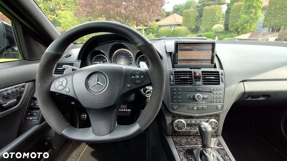 Mercedes-Benz Klasa C 63 AMG 7G-TRONIC - 15
