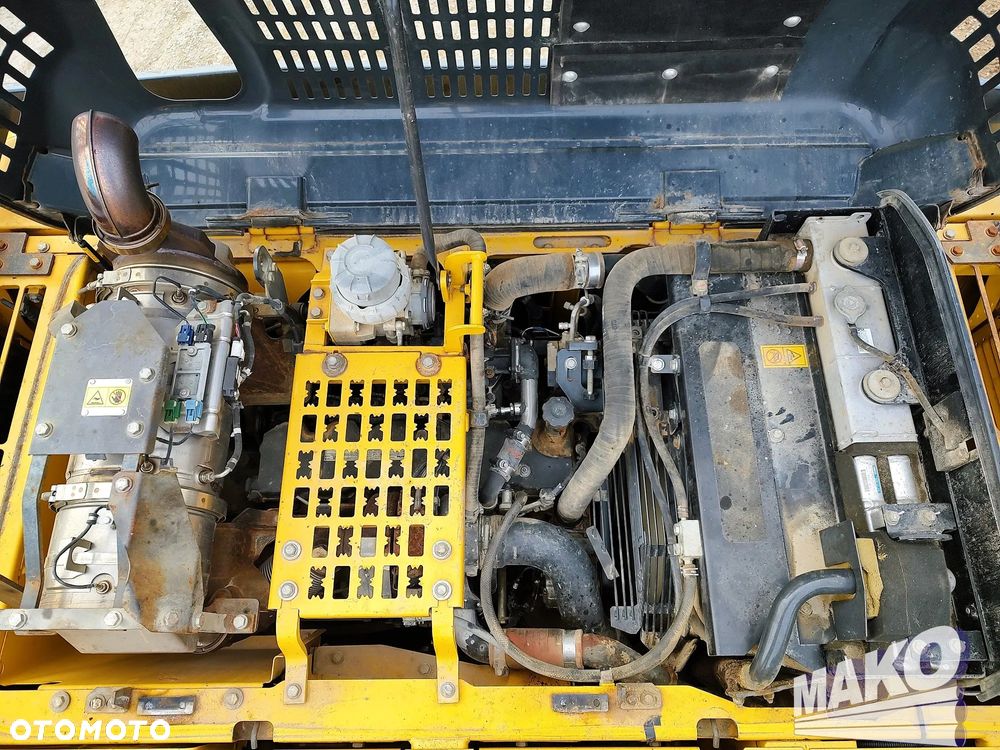 Komatsu PC210 LC-10 - 17