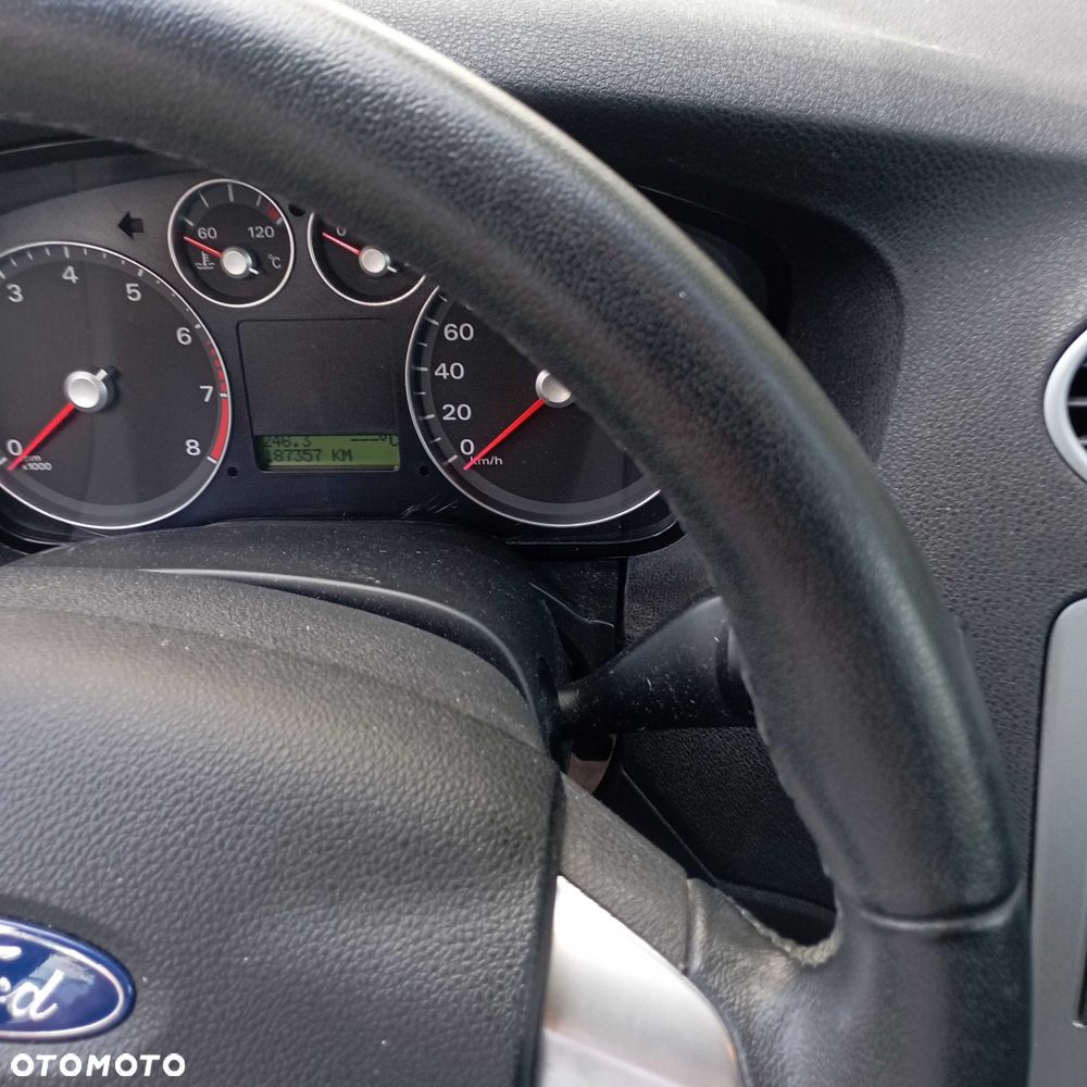 Ford Focus - 8
