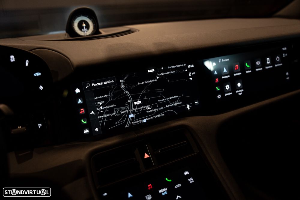 Porsche Taycan 4S - 21