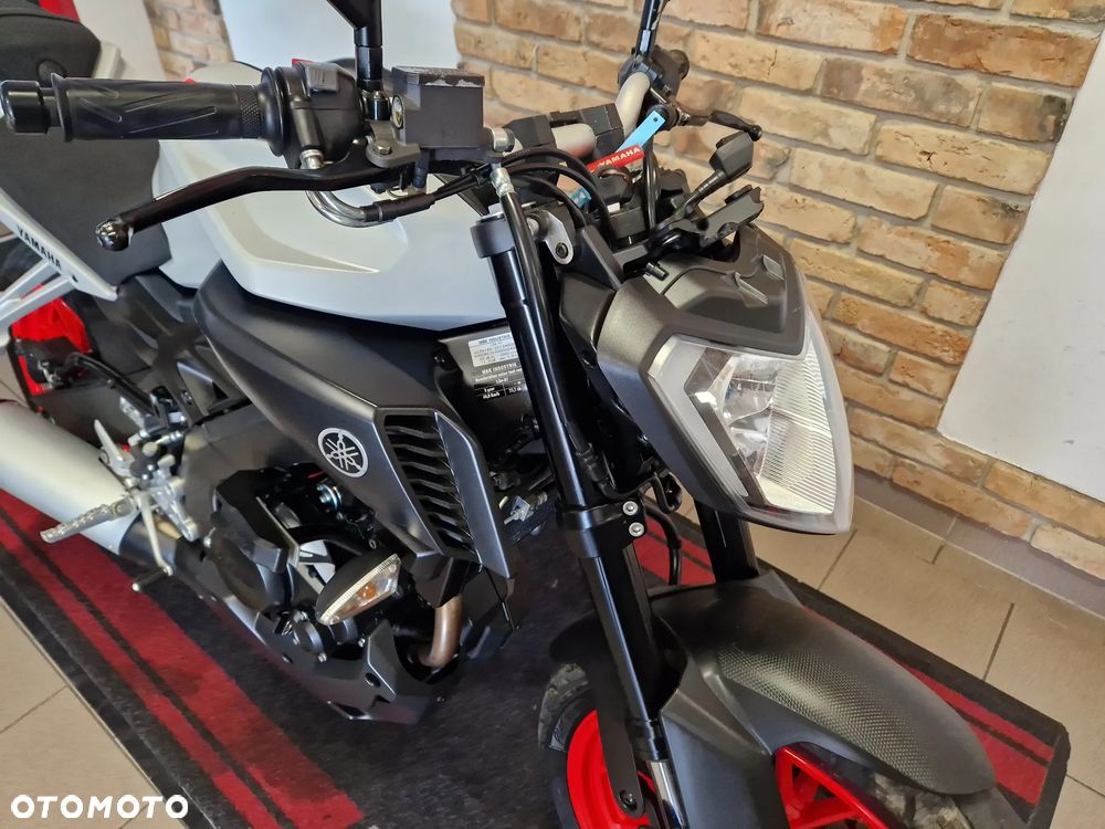 Yamaha MT - 22