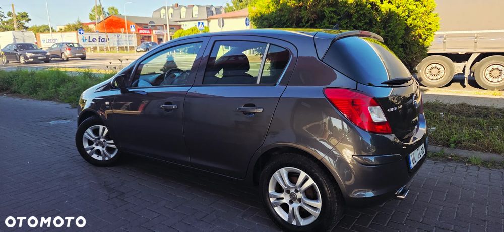 Opel Corsa 1.4 16V Edition - 9