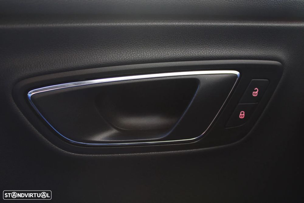 SEAT Leon SC 2.0 TDI DPF S&S FR - 42