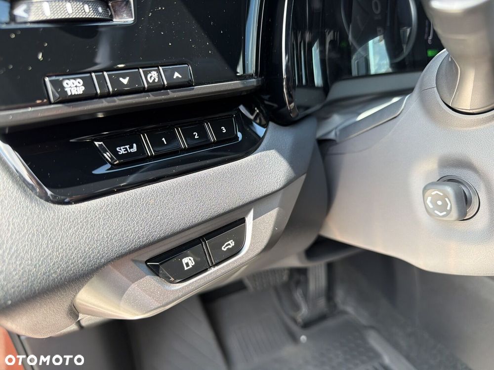 Lexus RX - 25