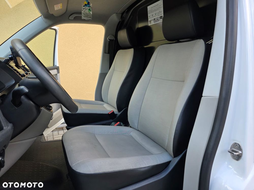 Volkswagen Transporter T6 - 13