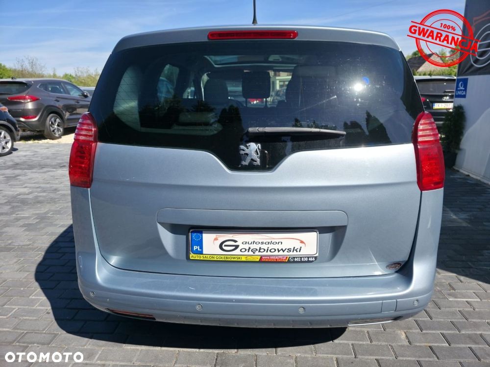 Peugeot 5008 - 8