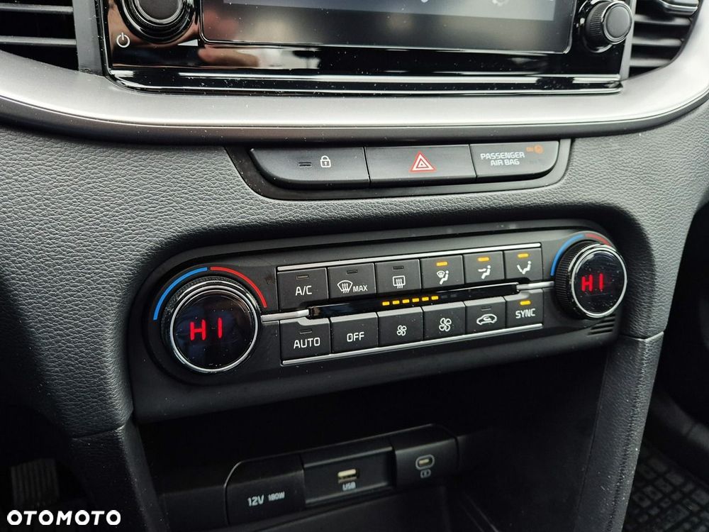 Kia Ceed 1.5 T-GDI M - 25
