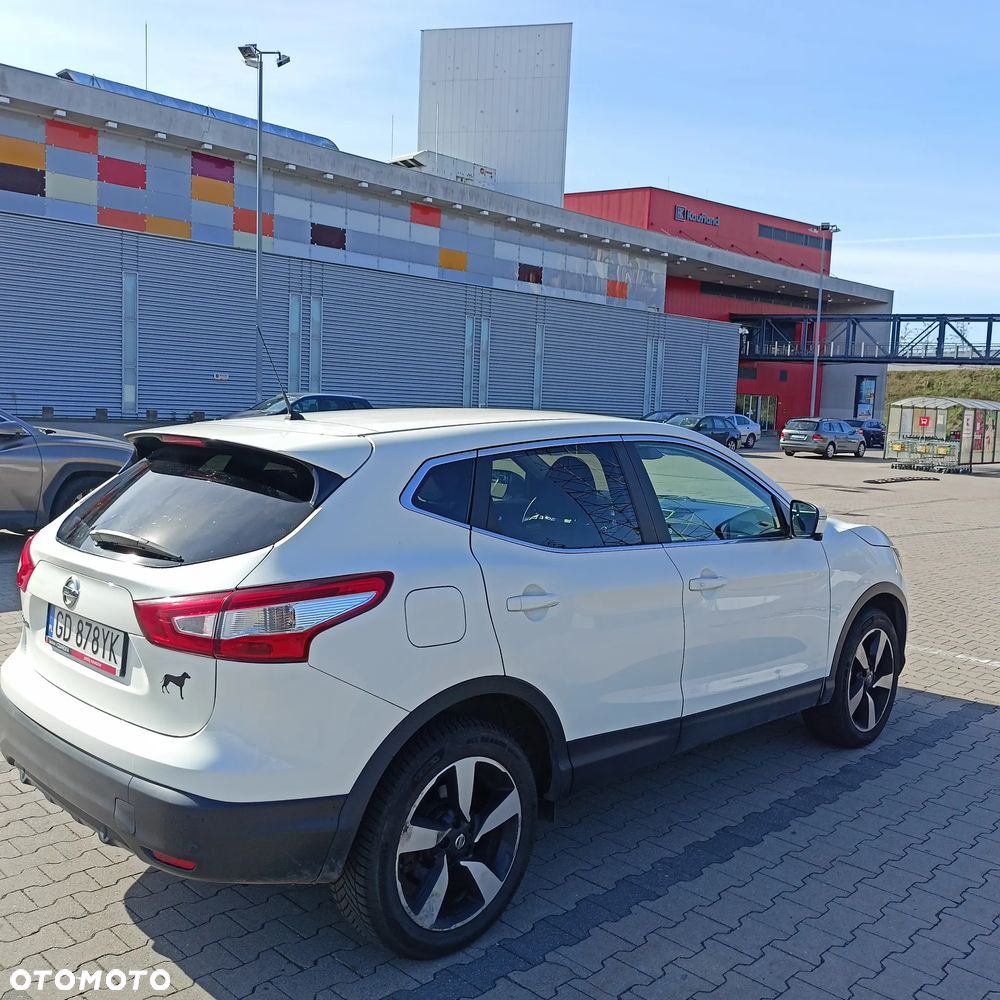 Nissan Qashqai 1.2 DIG-T N-Connecta EU6 - 7