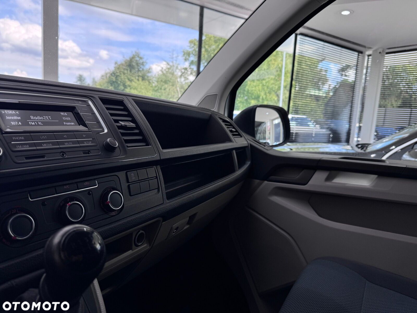 Volkswagen Transporter L2H1 - 23