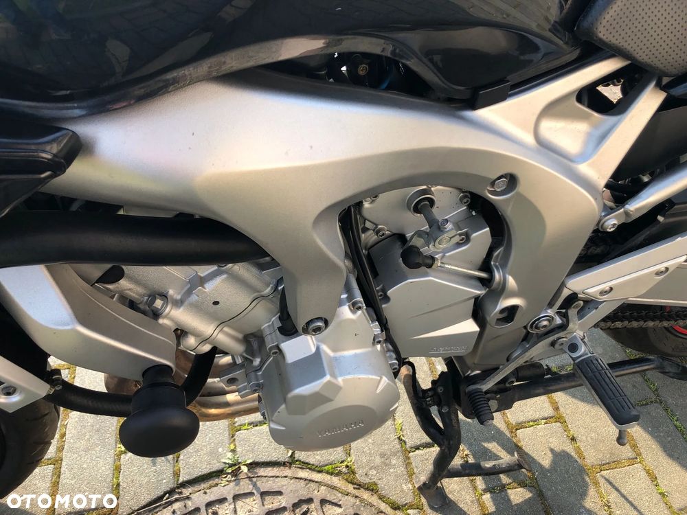 Yamaha FZ6 - 10