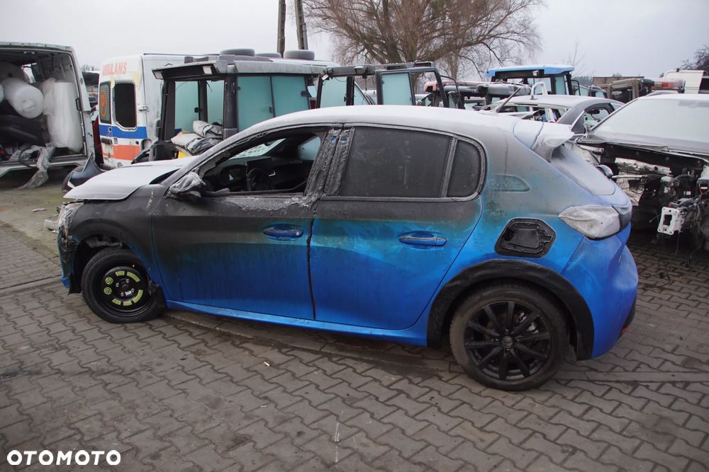 Auto na części - Peugeot 208 II GT Line 1.2 PureTech 101 KM HN05 9830759380 ESM 2020R Silnik Skrzynia Drzwi Szyba Klapa Zderzak Lampa Klamka Deska Kokpit Sterownik Moduł Czujnik Licznik Wyświetlacz Kierownica Panel - 3