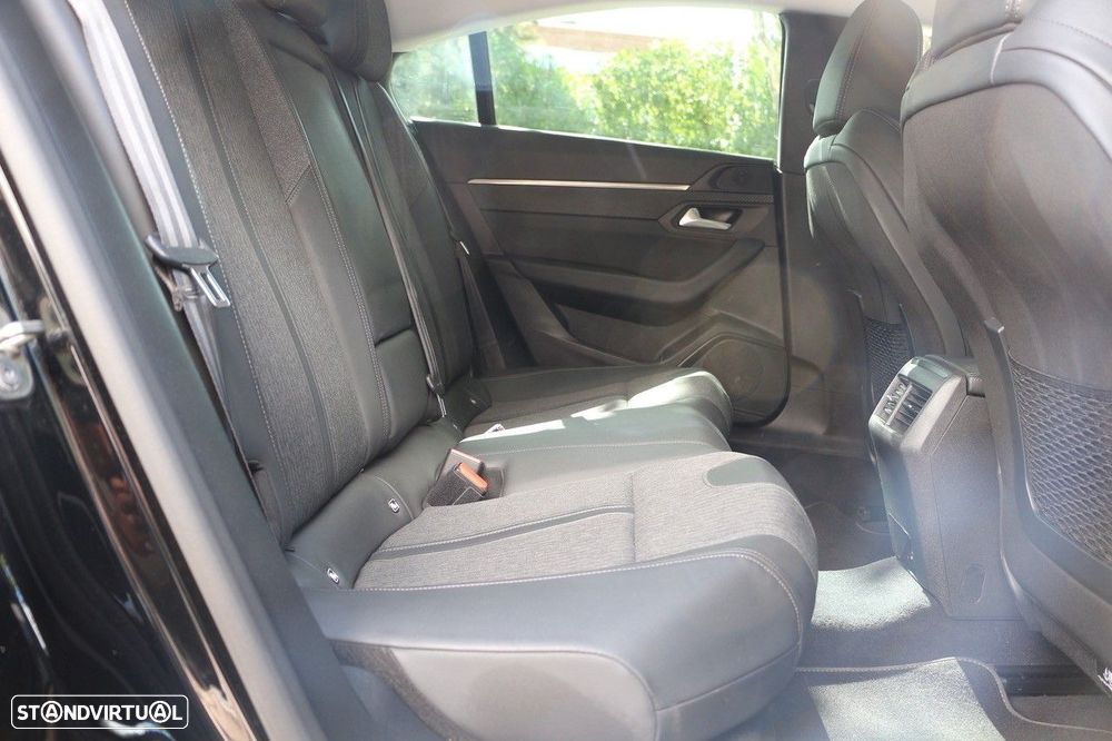 Peugeot 508 1.6 Hybrid Allure Pack e-EAT8 - 19