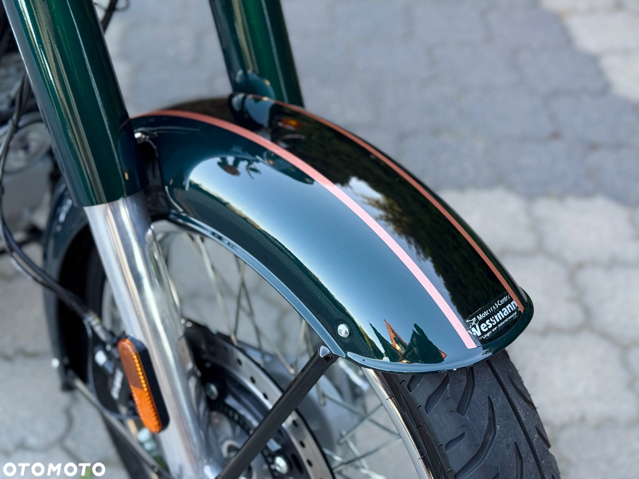 Royal Enfield Classic - 10