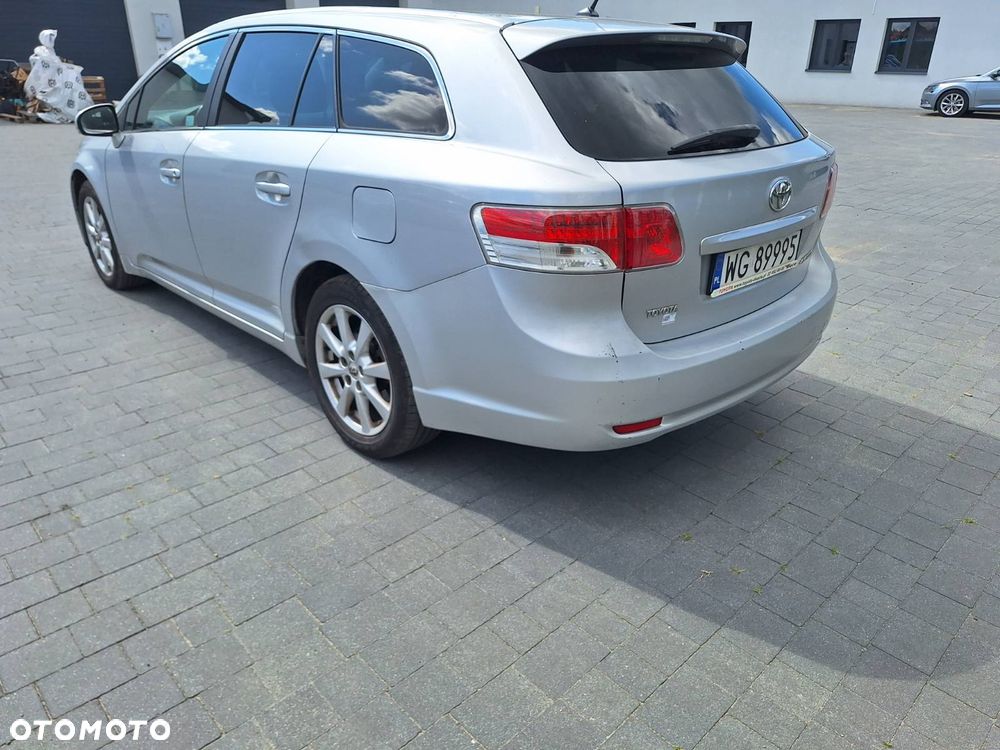 Toyota Avensis 2.0 D-4D Sol plus - 3