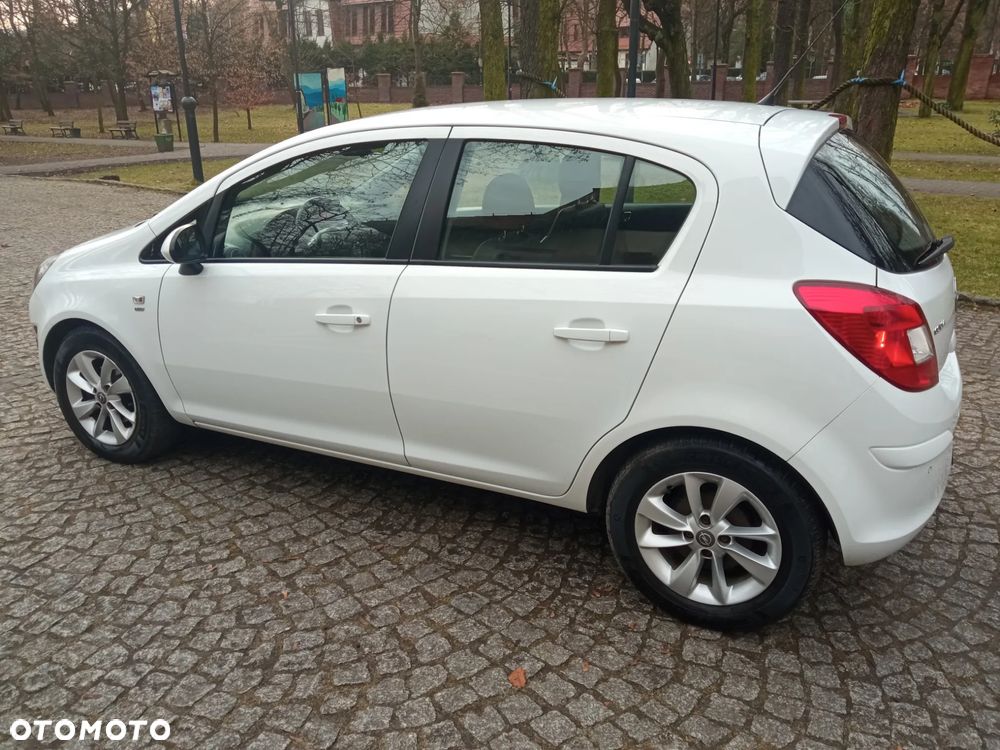 Opel Corsa 1.4 16V Energy - 3