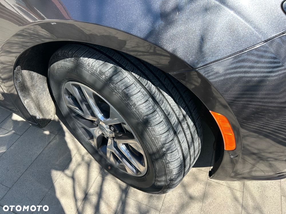 Chrysler Pacifica - 33