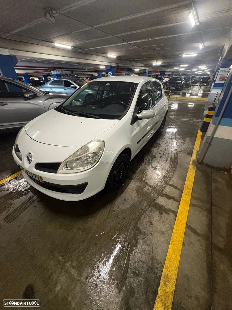 Renault Clio 1.5 dCi Confort - 26