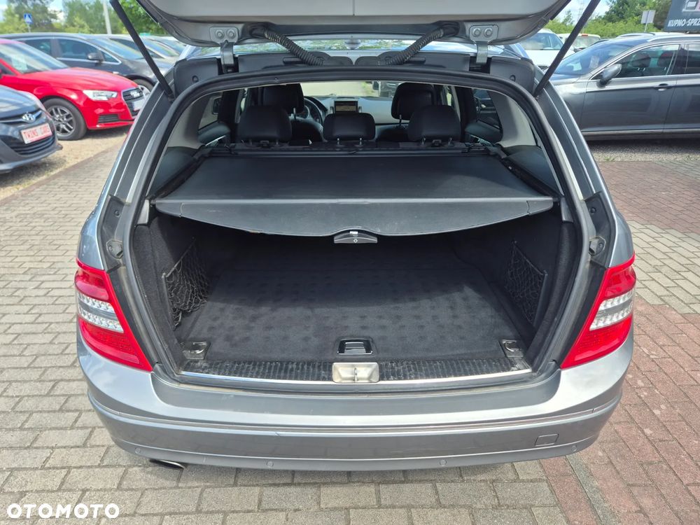 Mercedes-Benz Klasa C 200 (BlueEFFICIENCY) 7G-TRONIC Avantgarde - 15