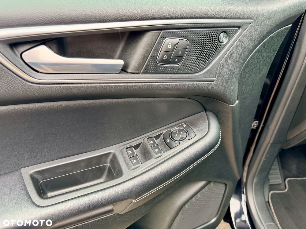 Ford Edge - 30
