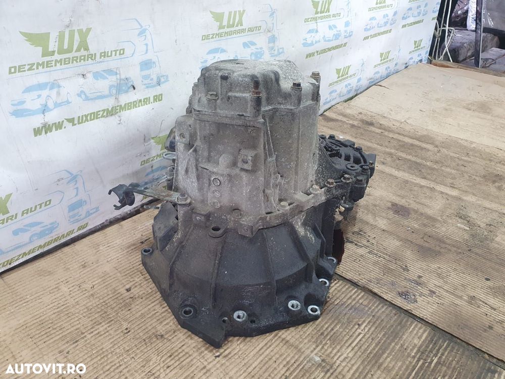 Cutie viteze manuala 5 trepte 13101871 Opel Vectra C [2002 - 2005] 2. - 6