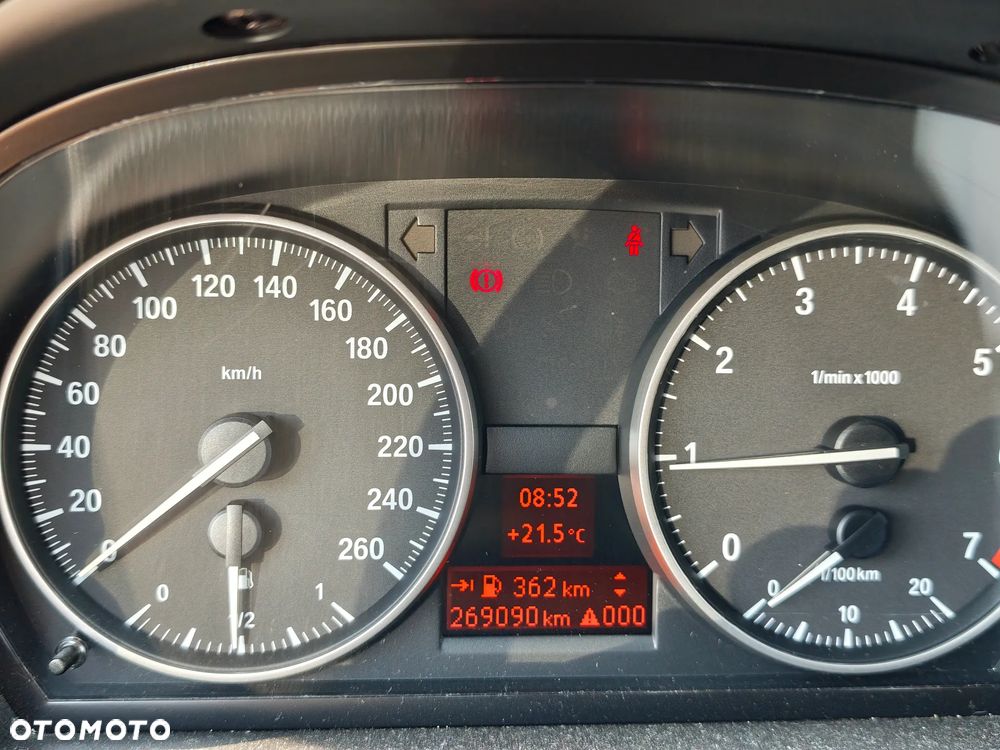 BMW Seria 3 318i - 13