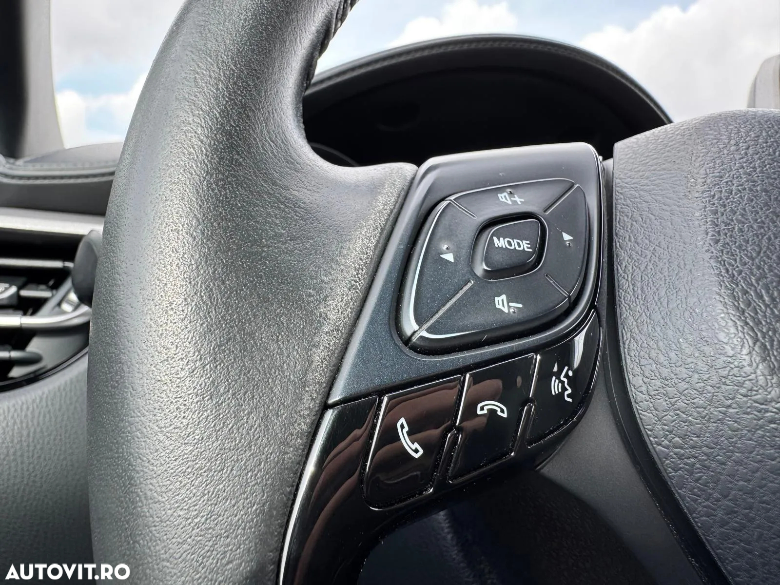 Toyota C-HR 1.8 HSD 122 CP 4x2 CVT Core - 23