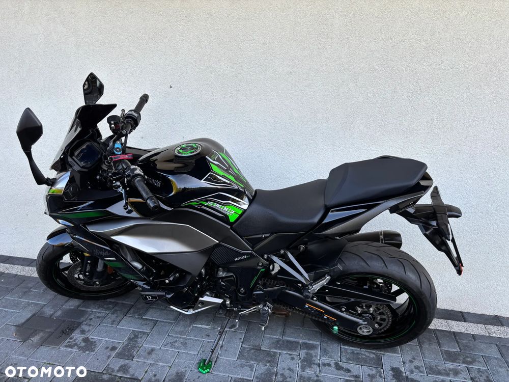 Kawasaki Ninja 1000 SX - 3