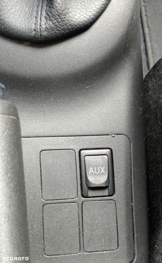 Daihatsu Charade Standard - 37