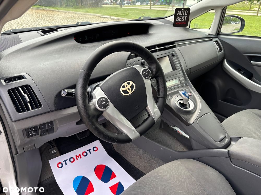 Toyota Prius - 33