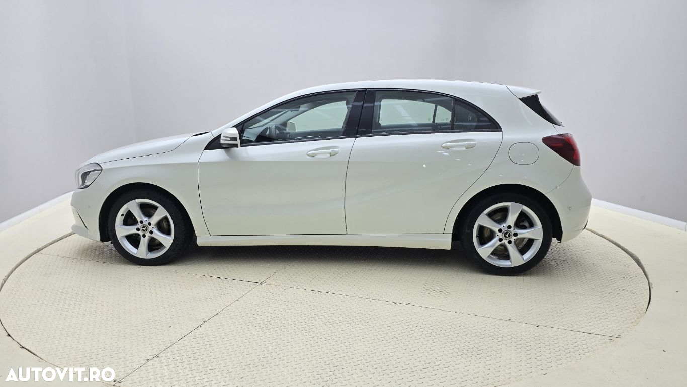 Mercedes-Benz A - 9