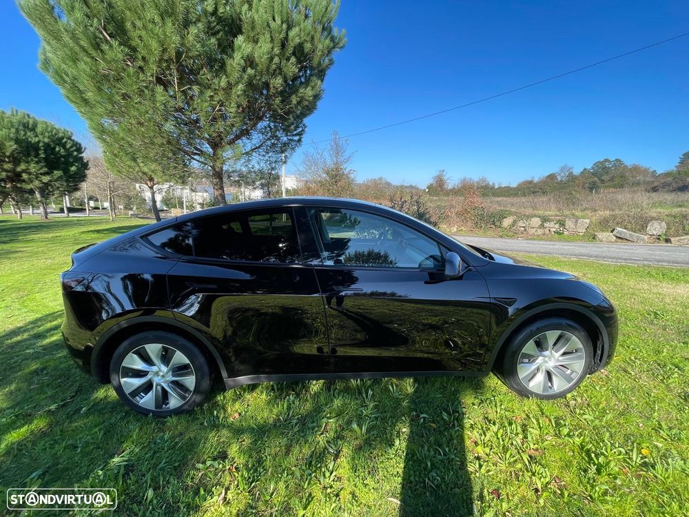 Tesla Model Y RWD - 11